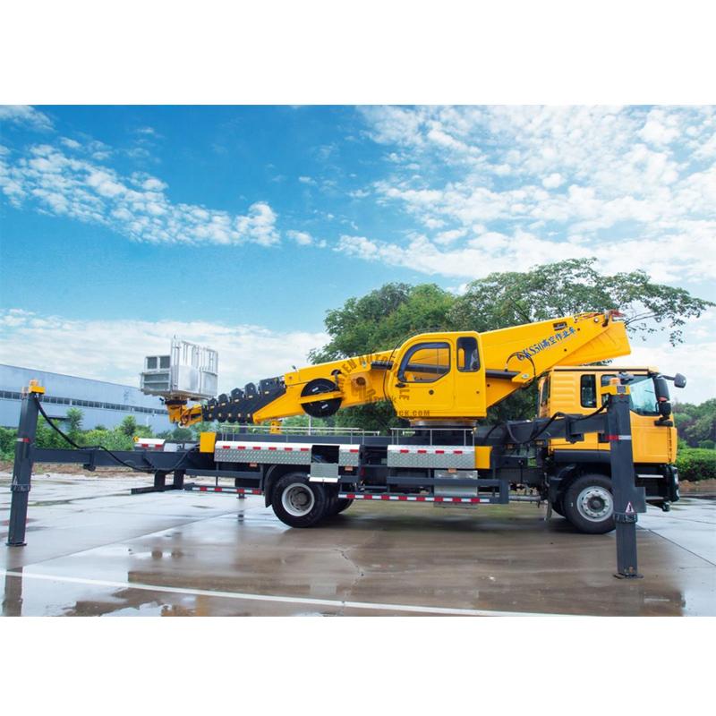 aerial boom truck